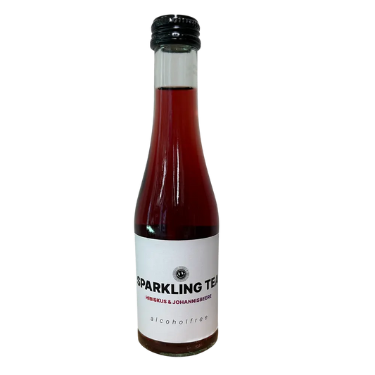 Sparkling Tea Hibiskus & Johannisbeere in der 0,2-Liter-Flasche vom Weingut Ruppert
